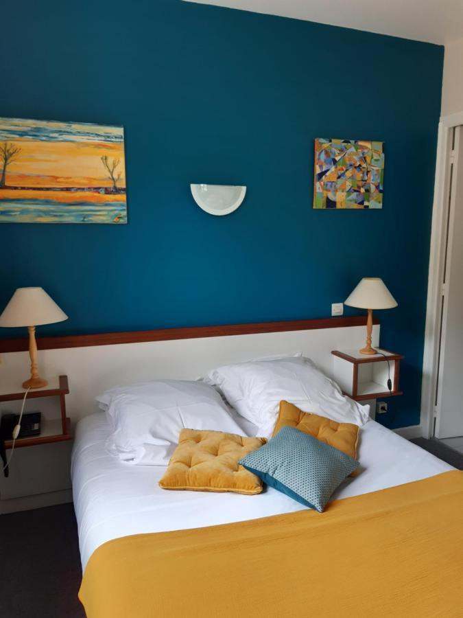 Logis Hotel Le Relais Du Serre Дюлефи Екстериор снимка