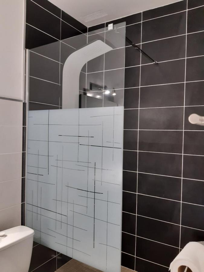 Logis Hotel Le Relais Du Serre Дюлефи Екстериор снимка