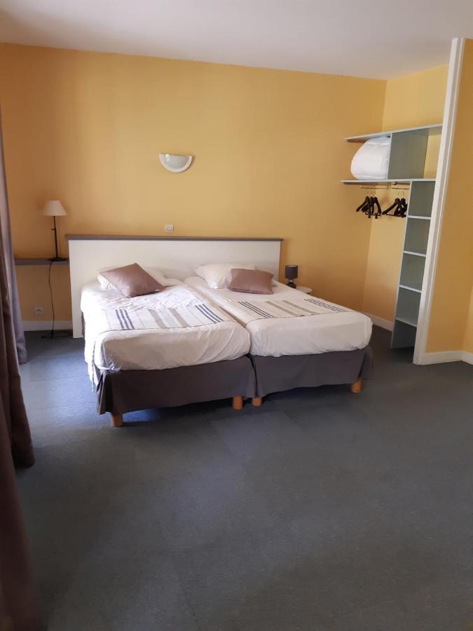 Logis Hotel Le Relais Du Serre Дюлефи Екстериор снимка