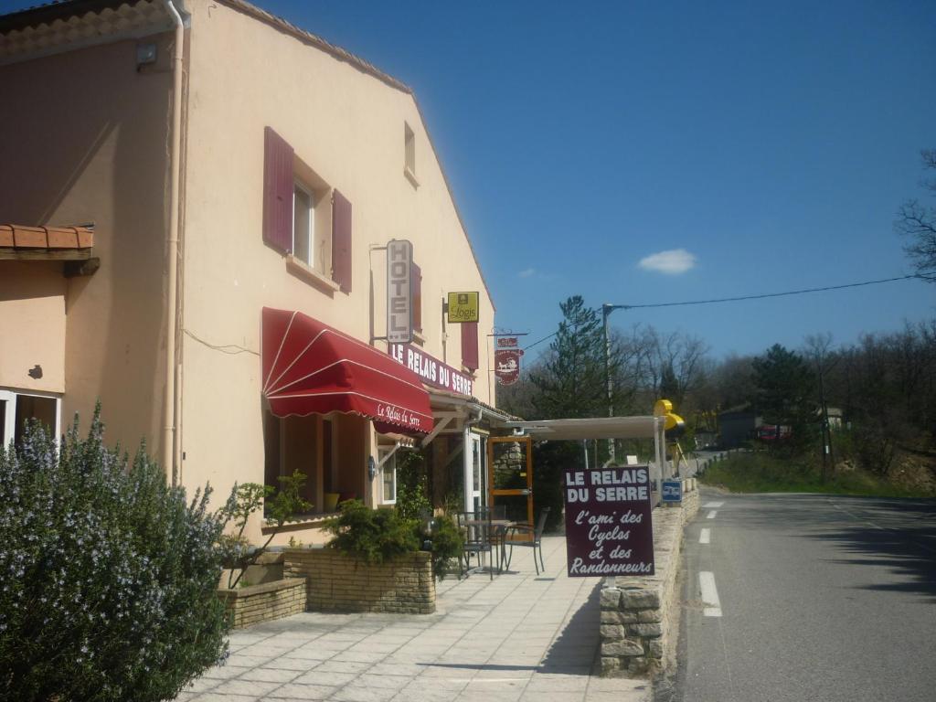 Logis Hotel Le Relais Du Serre Дюлефи Екстериор снимка